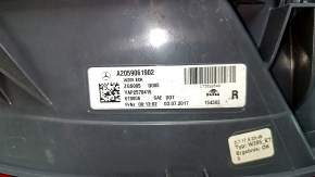 Фонарь правый Mercedes C-class W205 15-18 галоген, скол