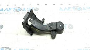 Кронштейн нижней накладки заднего бампера правый Mercedes C-class W205 15-21