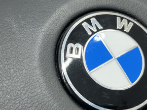 Подушка безопасности airbag в руль водительская BMW X5 G05 19-26 кожа черная, царапины на эмблеме, ржавый пиропатрон