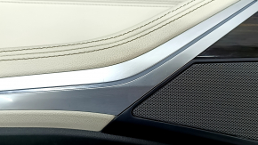 Garnitura portiere fata stanga BMW X5 G05 19-23 piele schwarz/Canberra-Bej, insert de lemn Fineline Stripe, cotiera piele bej, cu maner si tampoane, pentru memorie si masaj, zgarieturi, 
