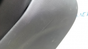 Обшивка двери карточка задняя левая BMW X5 G05 19-23 кожа schwarz/ELFENBEINWEISS без шторки, вставка под дерево Fineline Stripe, подлокотник кожа бежевая, с ручкой и накладками, примята, тычка