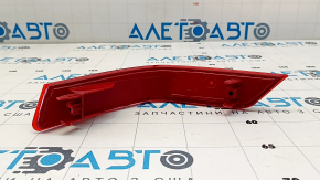 Катафот отражатель заднего бампера правый Nissan Rogue 17-20 царапины, скол