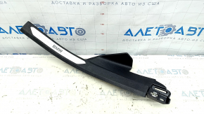 Garnitură prag spate stânga BMW X5 G05 19-24 negru cu inserție cromată BMW, iluminare din spate, oxidată, deteriorată de apă