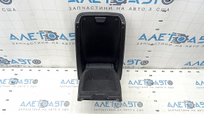 Подлокотник центральной консоли Audi A6 C7 12-18 кожа черная, 2 части, трещина в креплении