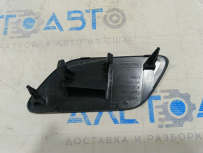 Заглушка омывателя фар переднего бампера правая Audi A6 C7 16-18 рест s-line