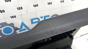 Накладка центральной стойки нижняя правая Jeep Renegade 15-19 черн, царапины