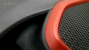 Обшивка двери карточка передняя правая Jeep Renegade 15-19 TRH черная, кожа, подлокотник кожа черная, с ручкой и накладкой, царапины
