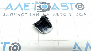 Заглушка внешней ручки передняя правая Audi A6 C7 12-18 хром, надломано крепление, полез хром