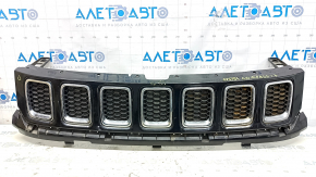 Решетка радиатора grill Jeep Compass 17-21 в сборе 3 части, песок, царапины