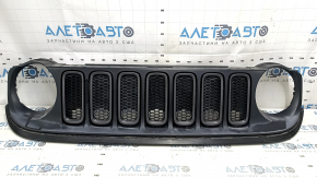 Решетка радиатора grill в сборе Jeep Renegade 15-18 черный, графит вставки, Trailhawk, побелел пластик, обломаны направляющие