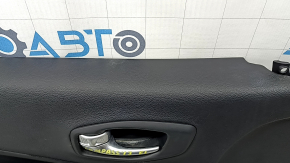 Cartelă de ornamente uși față stânga Jeep Compass 17-21 negru, cotieră piele neagră, cusături maro, plastic albit, zgârieturi, curățare chimică