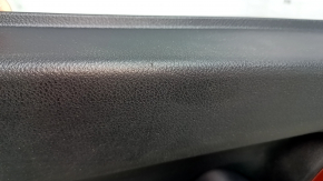 Cartelă de ornamente uși spate stânga Jeep Renegade 15-22 TRH piele neagră, zgârieturi, inserție roșie