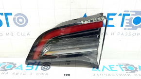 Фонарь внутренний крышка багажника правый Tesla Model Y 20-25 тип 1