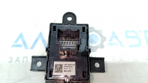 Кнопка паркинга Ford Escape MK4 20-26 трещина