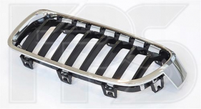 Решетка радиатора grill правая BMW 3 F30 4d 12-18 sport line