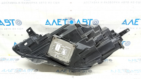Фара передняя правая в сборе Ford Escape MK4 20-22 LED, царапины, трещина, полез лак