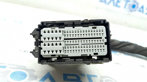 Фишка на блок ECU компьютер двигателя Ford Escape MK4 20- hybrid левая, под разъем B