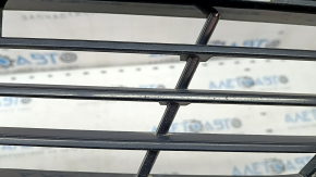 Нижняя решетка переднего бампера BMW 3 G20 19-26 без радара, Sport Line, черный глянец, надломано крепление, песок