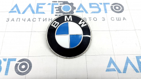 Эмблема капота BMW 3 G20 19-26 облез лак