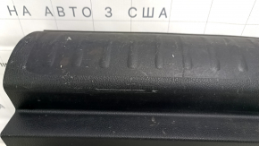 Накладка проема багажника Jeep Cherokee KL 19-23 черная, царапины, надломано крепления,