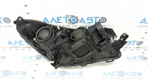 Фара передняя левая Ford Escape MK3 17-19 рест галоген светлая, царапины