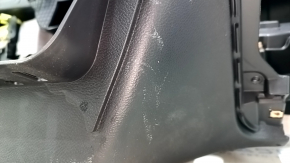 Торпедо передняя панель с AIRBAG Jeep Cherokee KL 14-23 черная, царапина, сломано крепление, надрыв уплотнителя