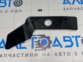 Уплотнитель крыло-фара левый Audi A4 B9 17-19