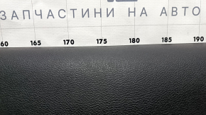 Обшивка двери карточка задняя правая Jeep Cherokee KL 19-22 черная с черной вставкой кожа, подлокотник черный кожа с белой строчкой, молдинг серый, с ручкой, потертости, царапины