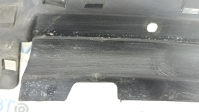Bara fata partea inferioara goala sub captuseala Jeep Grand Cherokee WK2 17-21 structura, fisura, zgarieturi