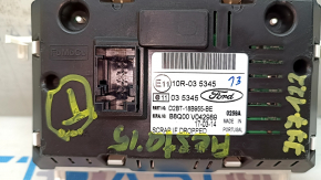 Монитор, дисплей Ford Fiesta 11-19 царапины дисплея