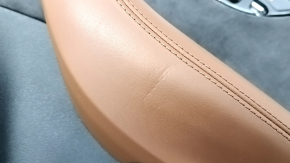 Garnitura portiera fata dreapta Audi Q7 16-19 negru, jos piele neagra, cotiera piele maro, inserare Alcantara neagra, Bose, sub perdea cu maner si suprapunere neagra lucioasa, lovituri,