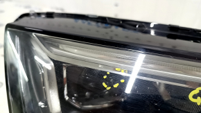 Фара передняя правая в сборе Audi Q5 80A 18-20 LED, царапины, нет одного крепления