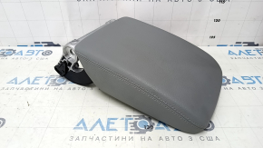 Подлокотник центральной консоли Audi Q5 80A 18-20 кожа серая, строчка серая, выдвижной, царапина