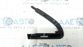 Молдинг двери угловой передней левой Jeep Grand Cherokee WK2 11-22 хром, тип 2, потерт