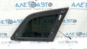 Geam sticlă jaluză spate stânga Audi Q7 16-25 nuanțat, cu mulă cromată, zgârieturi pe mulă