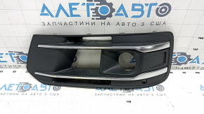 Решетка переднего бампера левая Audi Q7 16-19 хром под парктроник и радар с накладкой, тычки