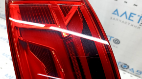 Фонарь правый Audi Q7 16-19 царапины