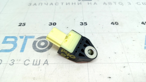 Датчик подушки безопасности задний левый Toyota Prius V 12-17