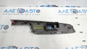 Накладка управления стеклоподъемником двери задней левой Toyota Prius V 12-17 серая, царапины