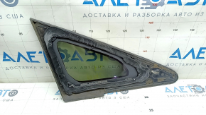 Форточка глухое стекло передняя левая Toyota Prius V 12-17 царапины