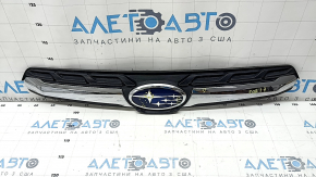 Решетка радиатора grill верхняя со значком Subaru Forester 17-18 SJ песок, тычки, трещины в значке