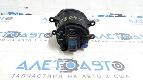 Противотуманная фара птф правая Toyota Prius V 12-14 мутное изнутри, песок