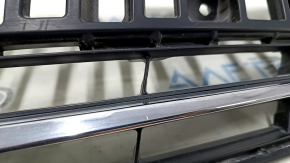 Решетка радиатора grill Toyota Prius V 12-14 дорест, песок на хроме, тычки