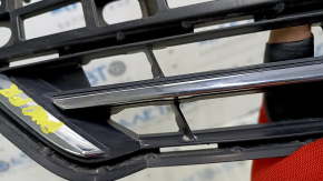 Решетка радиатора grill Toyota Prius V 12-14 дорест, песок на хроме, тычки