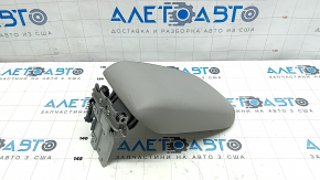 Подлокотник Subaru Forester 14-18 SJ серая кожа, вмятины, потертости