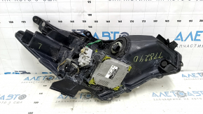 Фара передняя левая в сборе Toyota Prius V 12-14 дорест LED под полировку, царапины, тычки,