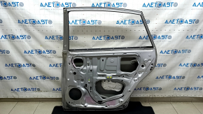 Дверь голая задняя правая Toyota Prius V 12-17 серебро 1F7, тычка, примятость, царапина