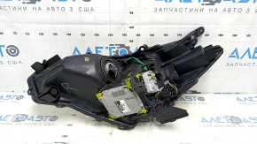 Фара передняя правая в сборе Toyota Prius V 12-14 дорест LED под полировку, царапины, тычки