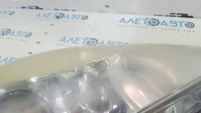 Фара передняя правая в сборе Toyota Prius V 12-14 дорест LED под полировку, царапины, тычки