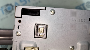 Монитор, дисплей Toyota Prius V 12-15 дорест, JBL, царапины